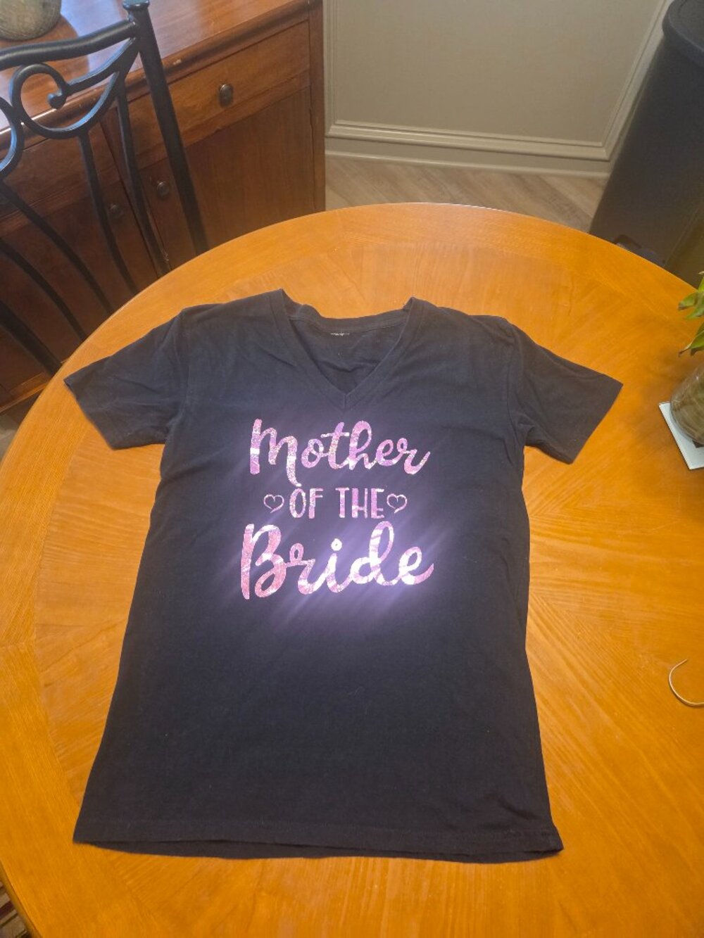Mother of the Bride glittering pink on black v neck t-shirt size M